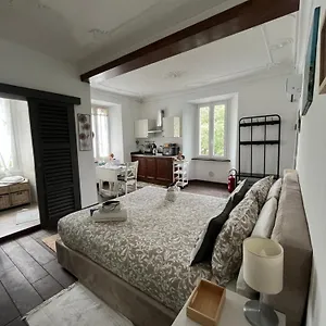 Casa Giulietta Caronti With View Of Holiday home